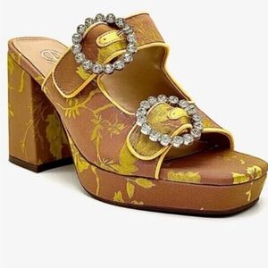 NWOT-Stunning Tan/ yellow Platform Shoes with Floral  rhinestone Embellishment.